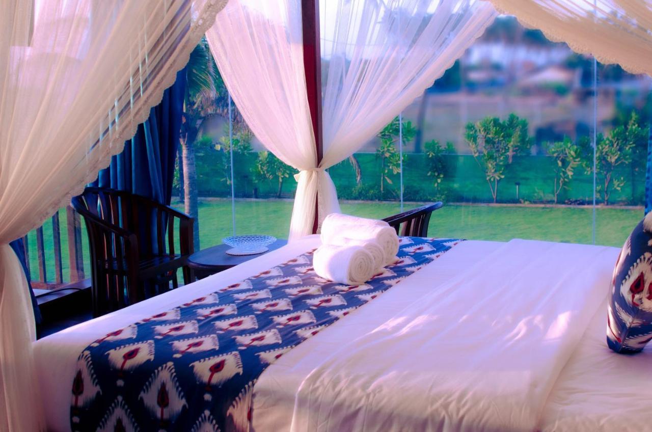 Calypso Sunset Iranawila Exterior foto