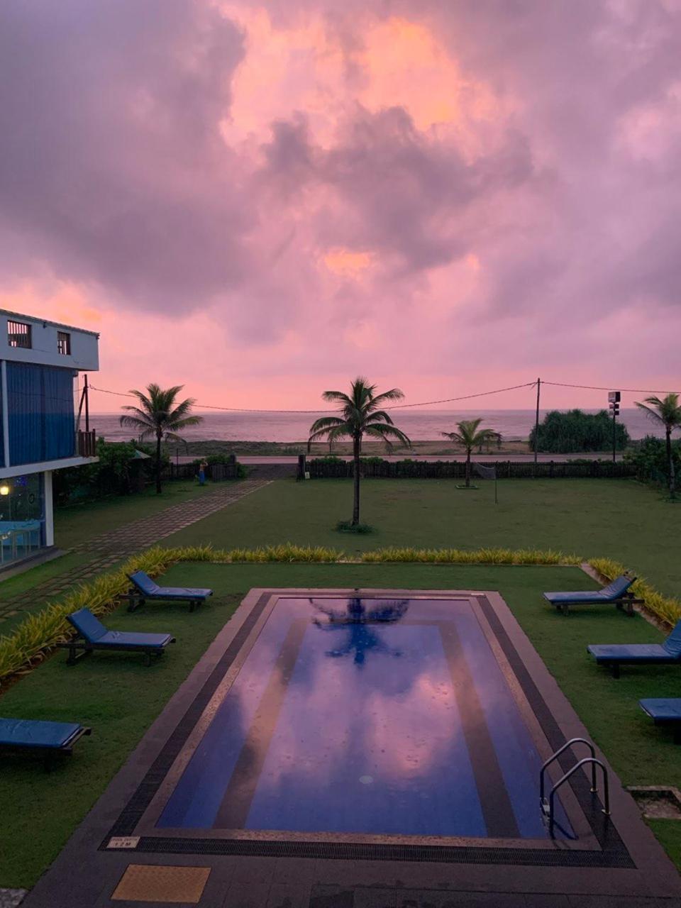 Calypso Sunset Iranawila Exterior foto